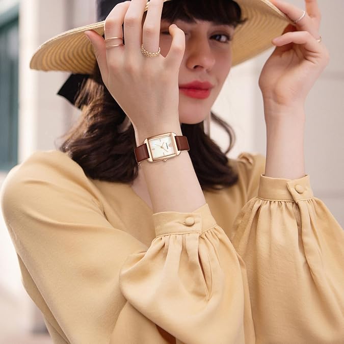 Watch for women Leather Strap Waterproof Analog - Shell Coffee